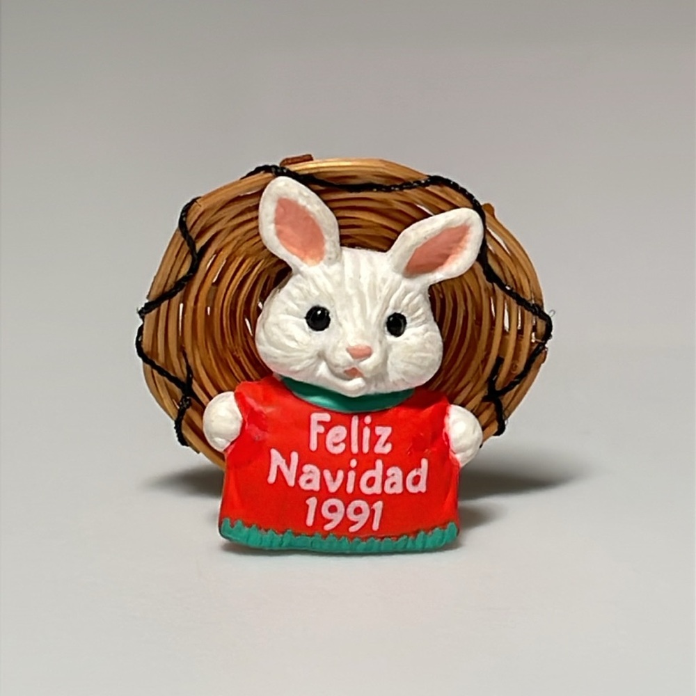 Hallmark Feliz Navidad Mini Ornament